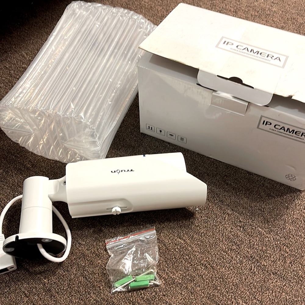 Truon NIR-B1032FV 720p IP Camera / IR Bullet Type / 42 IR / ICR / 2.8-12mm VF